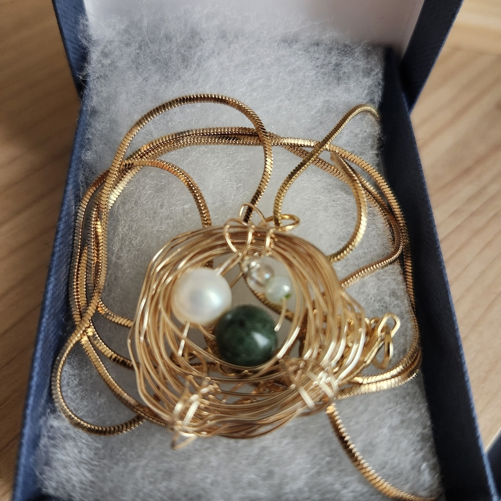 Elegant Gold Wire Nest Pendant Necklace